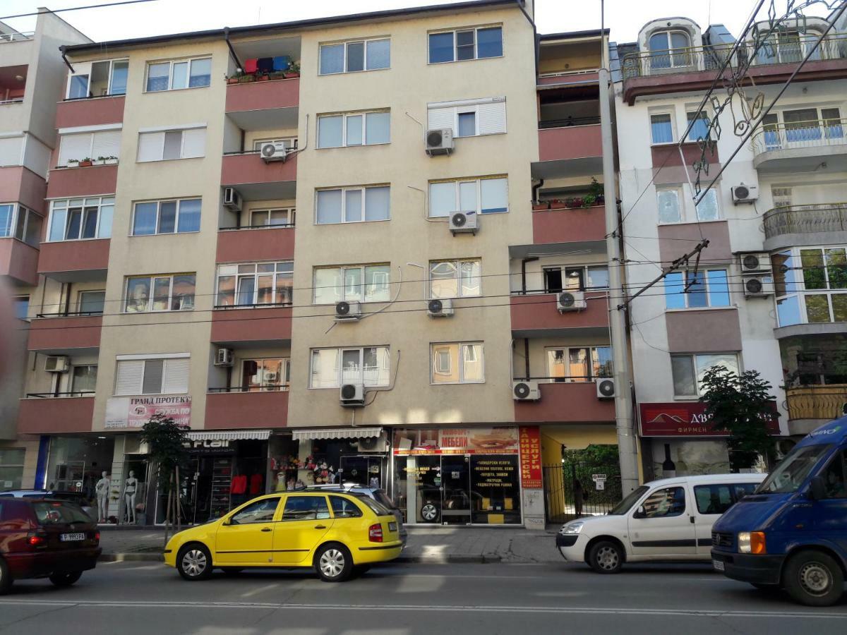 Lucky 7 - Comfort,Clean ,Cosy Apartment Ruse Exterior foto